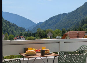 wunderschöner Blick auf die Berge